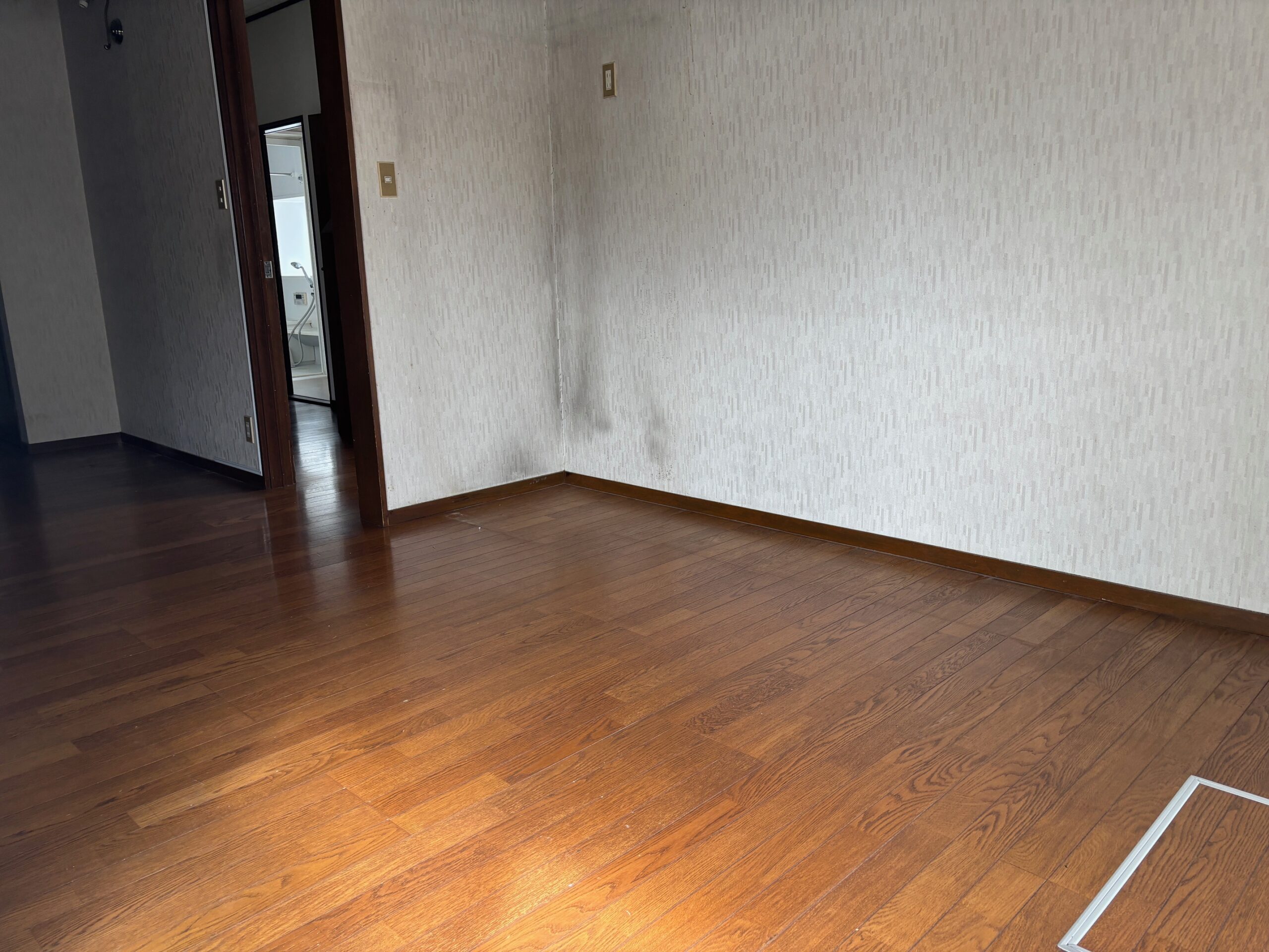 【明石市二見町Ｕ様】不用品（タンス・ソファー・鏡台など）回収の回収事例