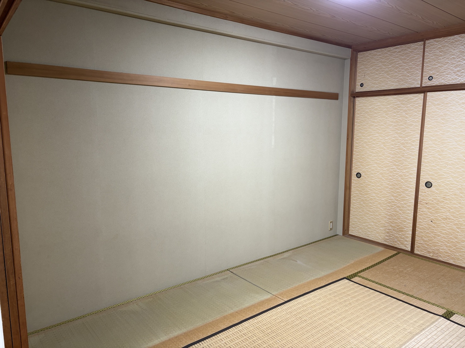 【明石市大久保町Ｓ様】不用品（婚礼タンス）回収の回収事例