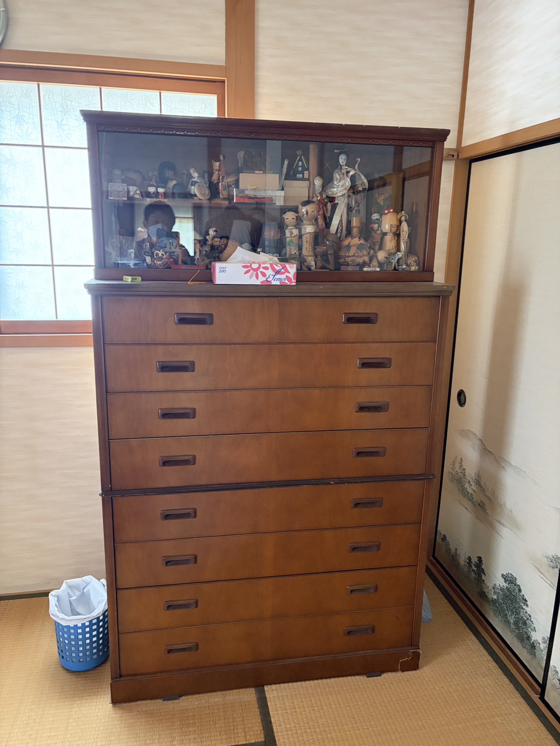 【明石市西明石北町Ｙ様】不用品（タンス・机など）回収の回収事例