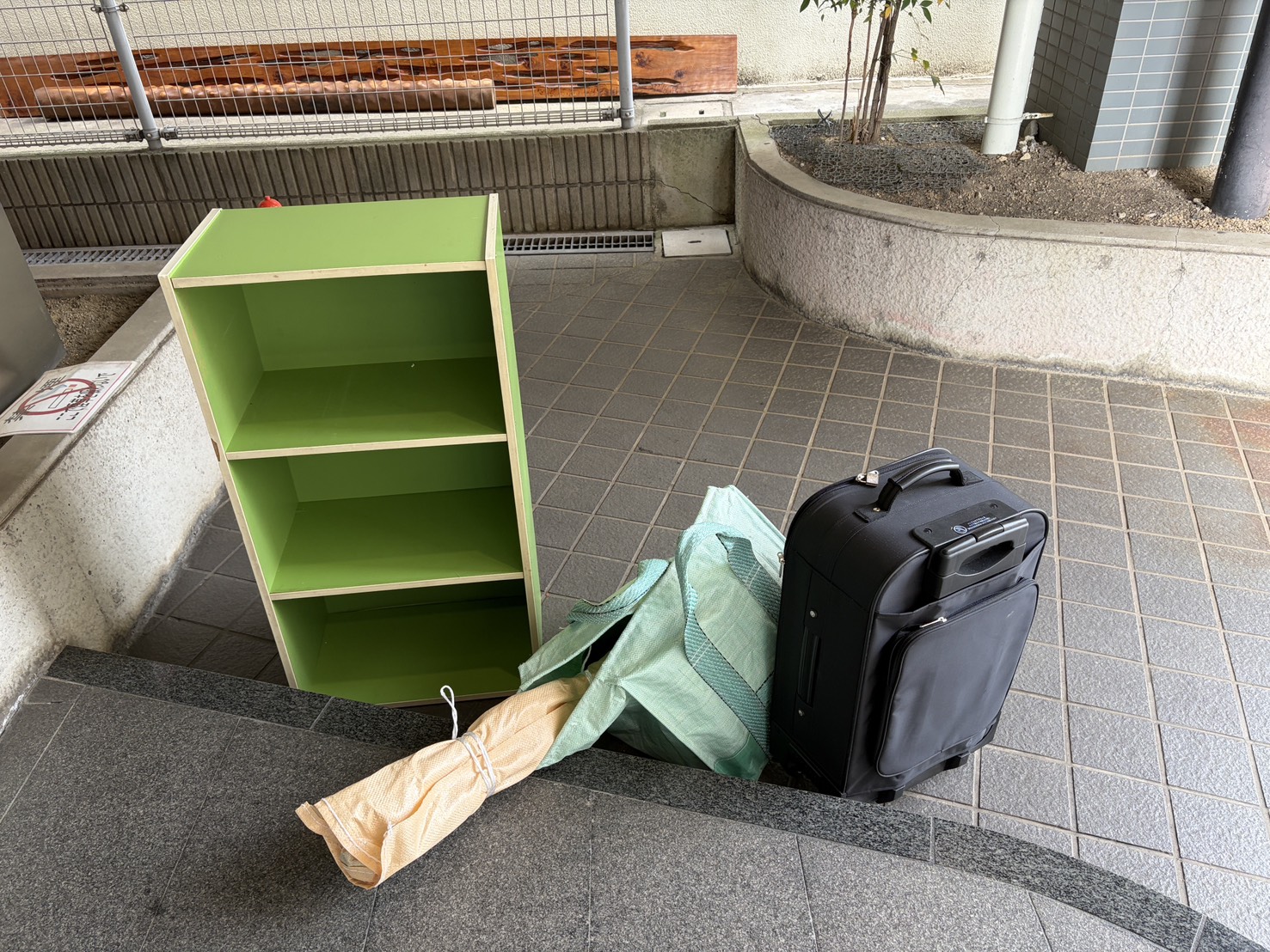 【明石市大明石町Ｈ様】不用品（ハンガーラックなど）回収の回収事例