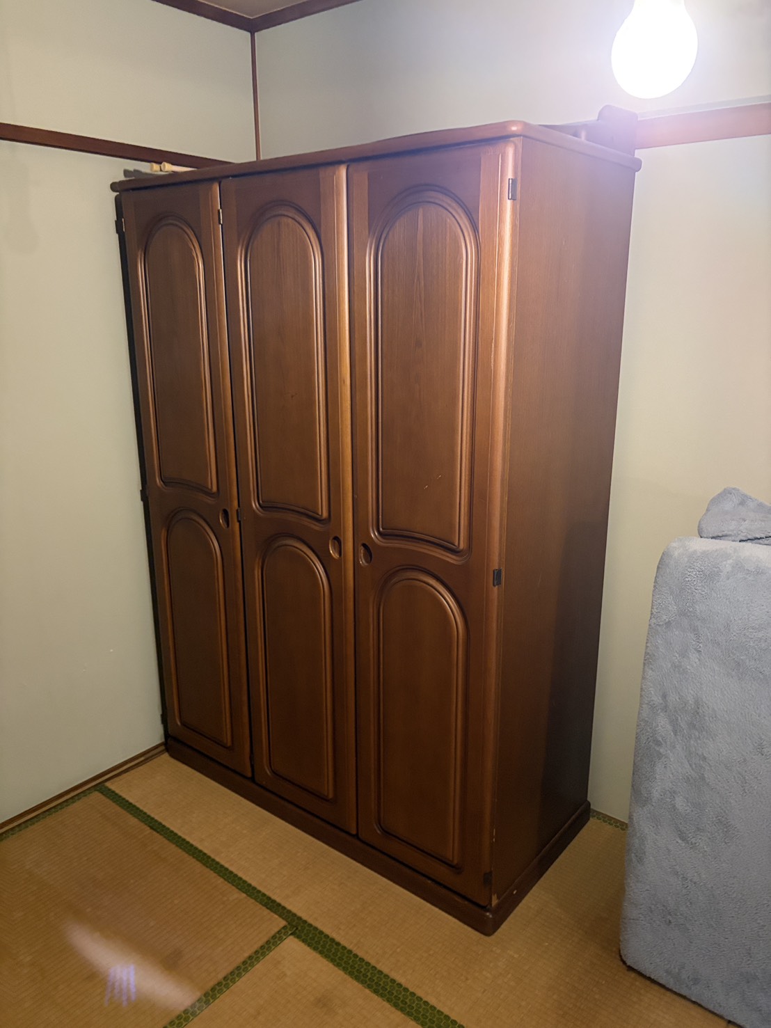 【明石市硯町ＩＯ様】不用品（ベッド・ソファーなど）回収の回収事例