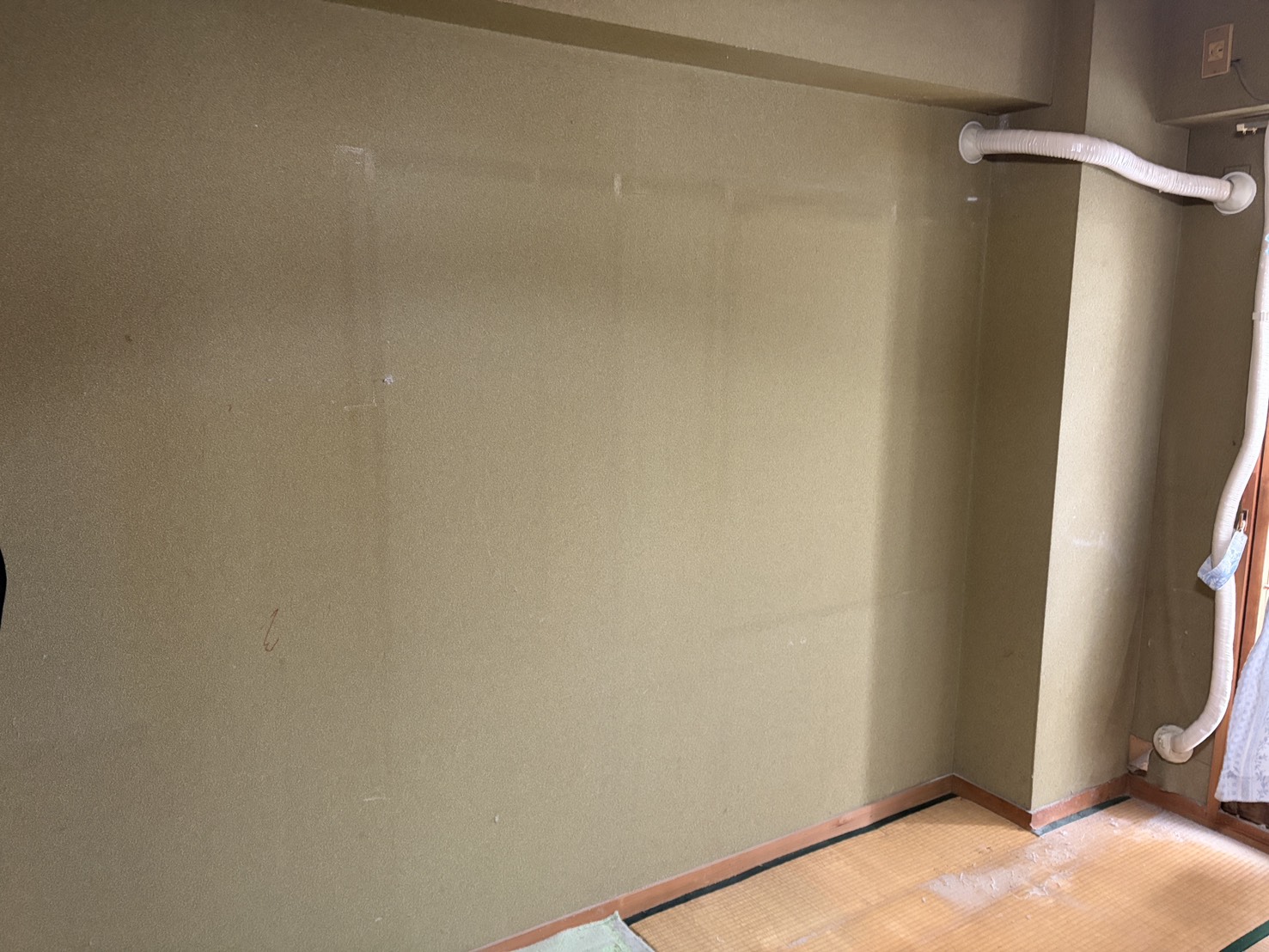 【明石市西明石西町Ｉ様】不用品（机・本棚など）回収の回収事例
